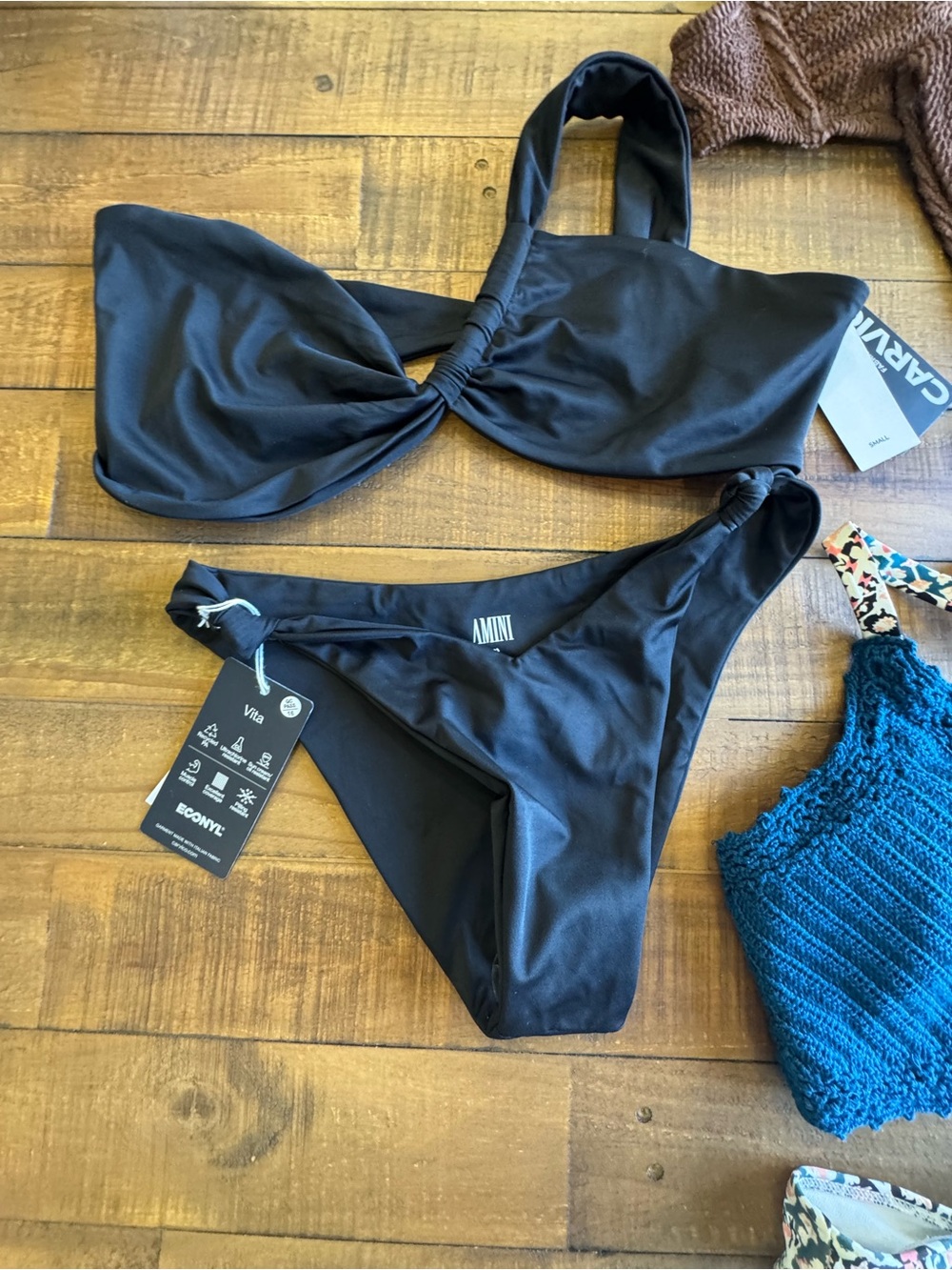 Bikini bundle - Picture 2 of 10